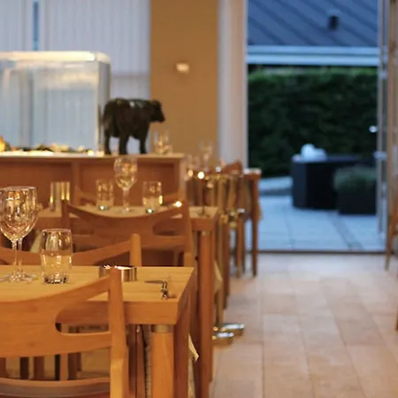 Molskroen Strandhotel 3*