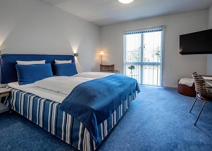 Molskroen Strandhotel 3*